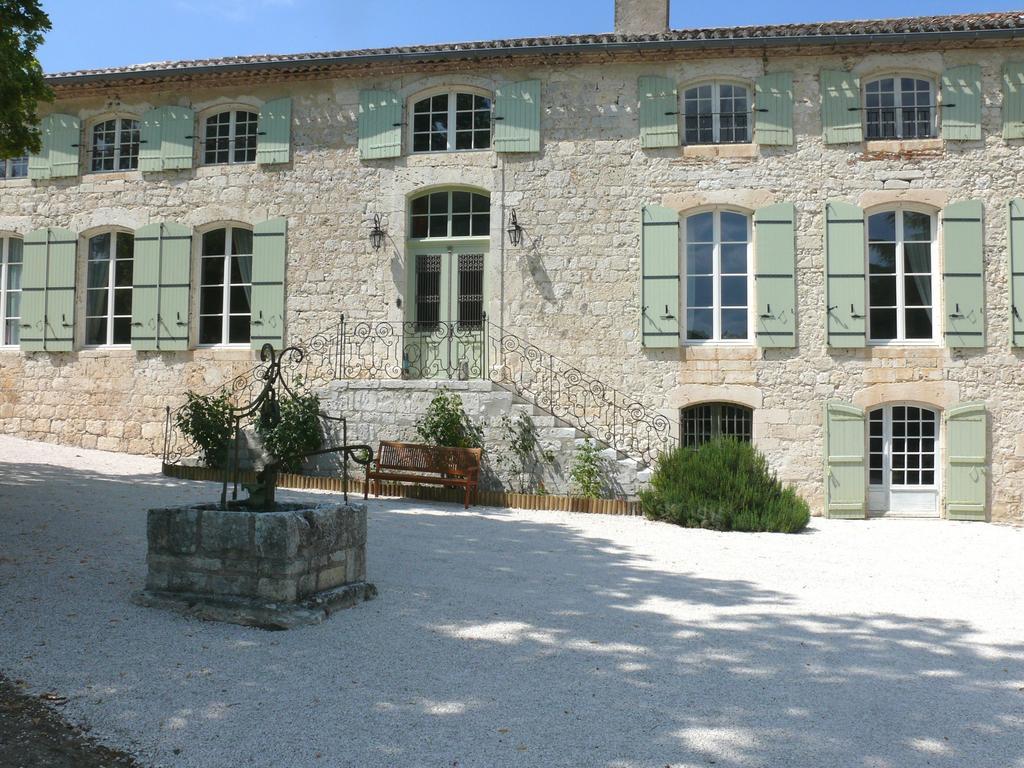 Domaine De Lamassas Bed & Breakfast Hautefage-la-Tour Exterior foto